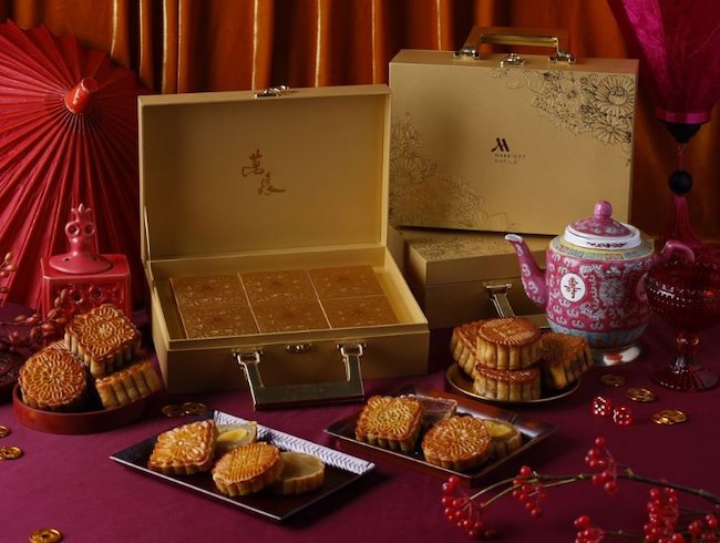 The Gold Mooncake Box